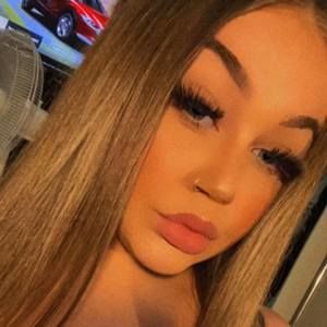 Meet your Posher, Holly